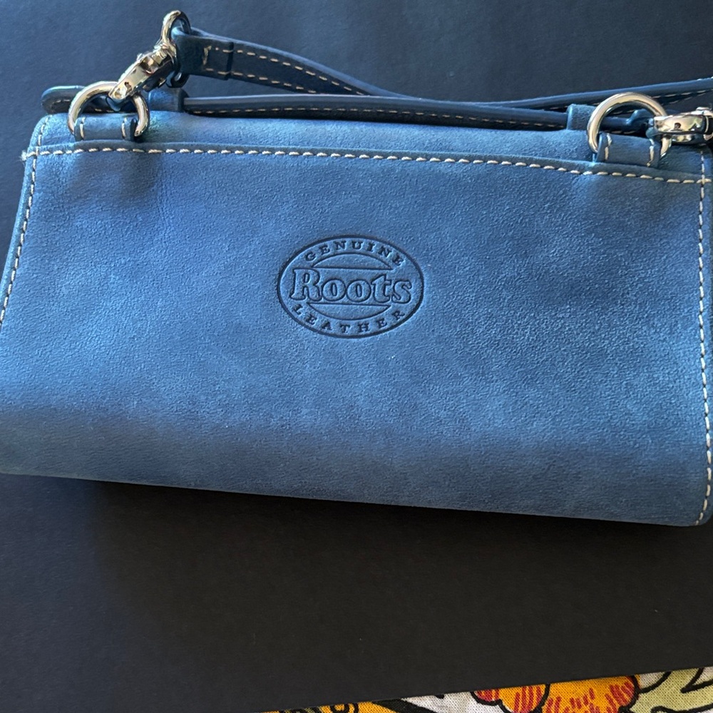 Roots Genuine Leather Blue Wristlet